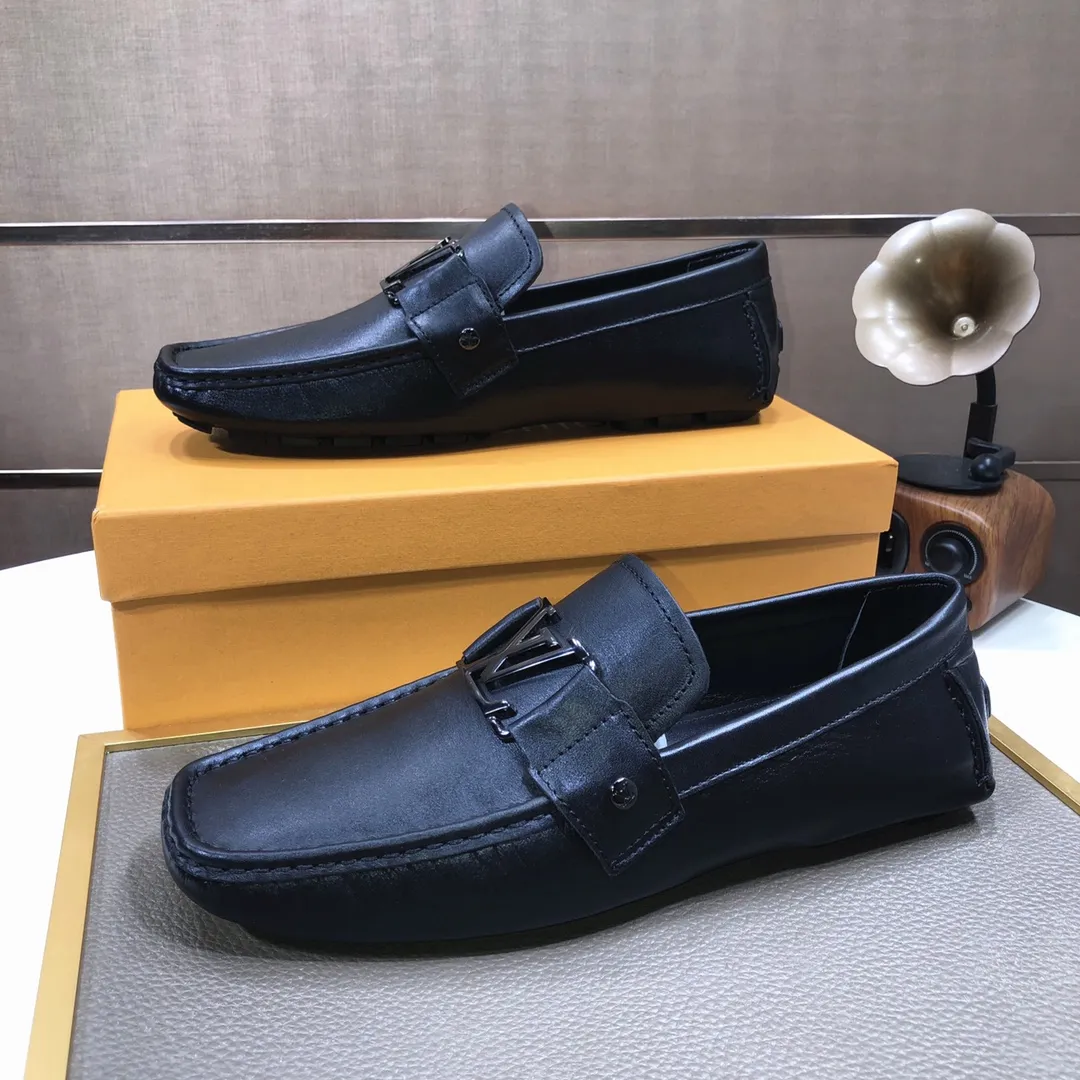 Men's men's shoes 💰420💰 [LV Doudou shoes] (water-dyed cowhide lining) new model is on the market, available on the official website. The new Doudou shoes are processed into single-color materials, and the uppers are made of imported cowhide material. The body of the shoe is fully hemmed with mark thread, and is lined with imported original cowhide leather. The elegant shoe shape is super suitable for all-matching, and the size is 38-44.
